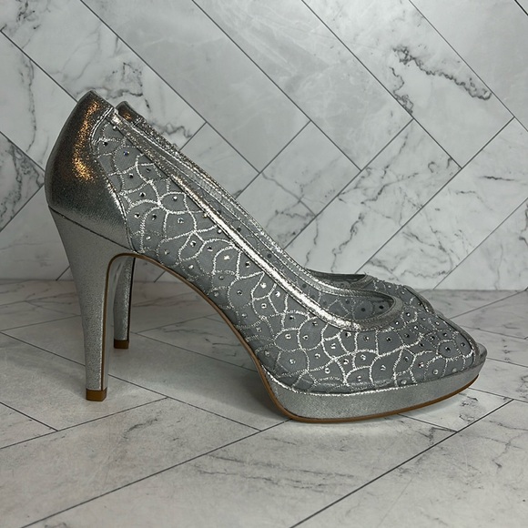 NWT Adrianna Papell Womens Foxy Silver Sterling Open Toe Pump Shoe Size 11M - Picture 2 of 9
